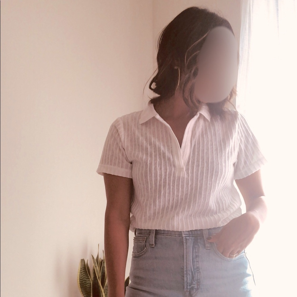 Staple white collared tee!